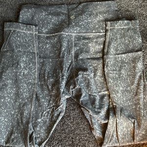 Lululemon Wunder Under leggings sz10